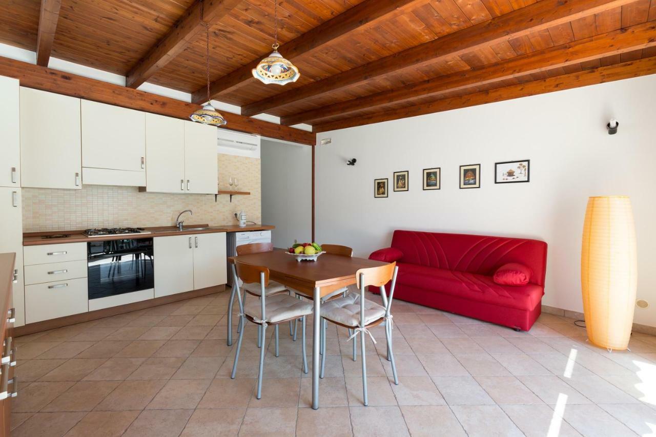 Villetta Cristal Sea Porto Cesareo Kültér fotó